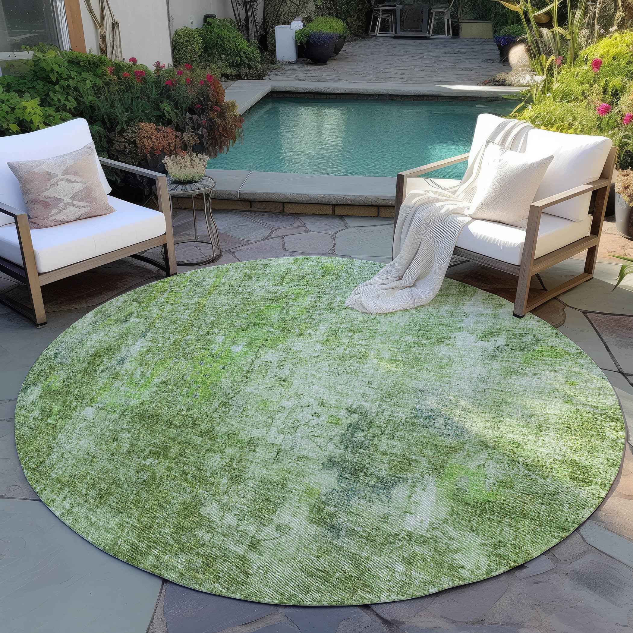 8' Olive Green And Artichoke Green Round Abstract Washable Indoor Outdoor Area Rug