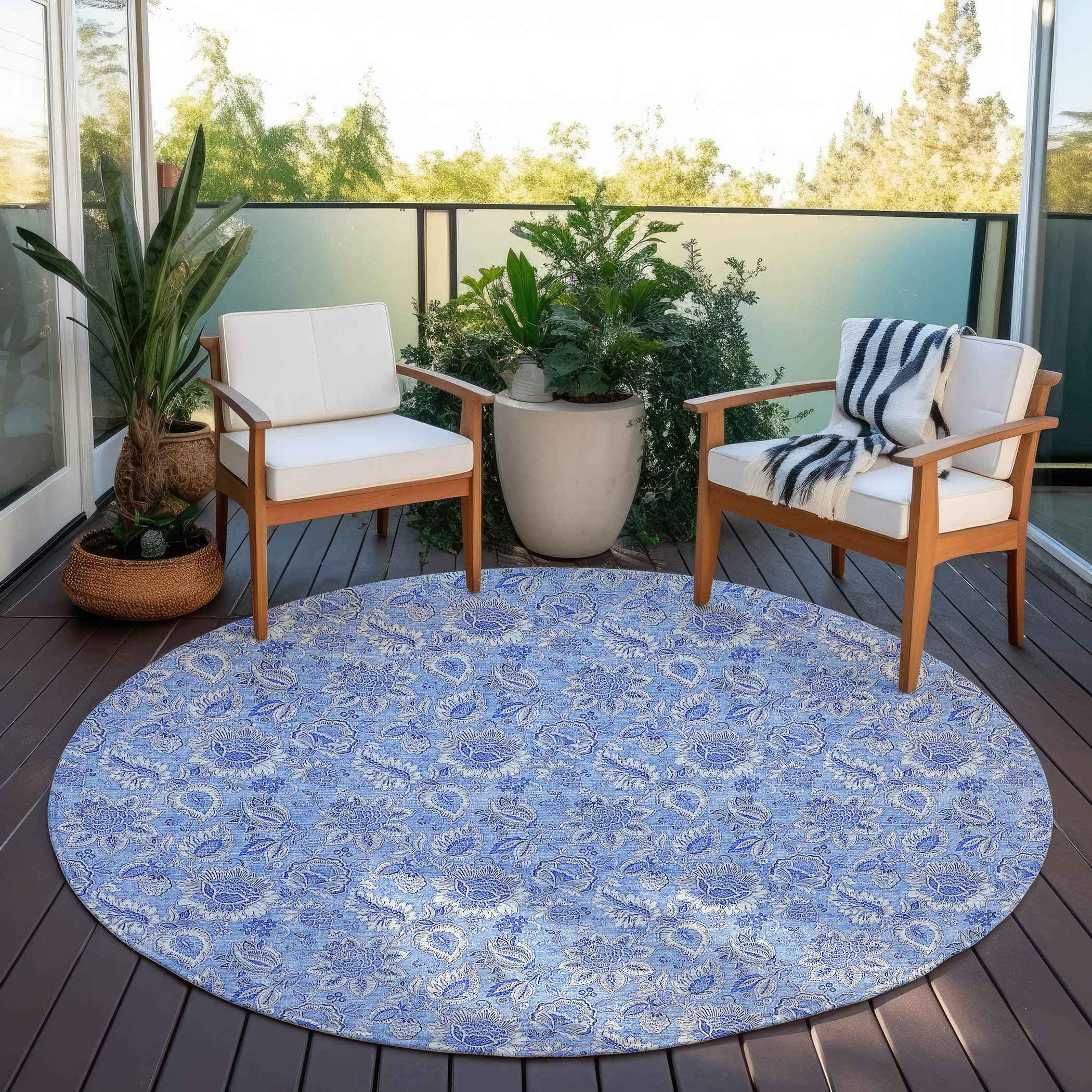 8' Navy Blue And Denim Blue Round Floral Washable Indoor Outdoor Area Rug