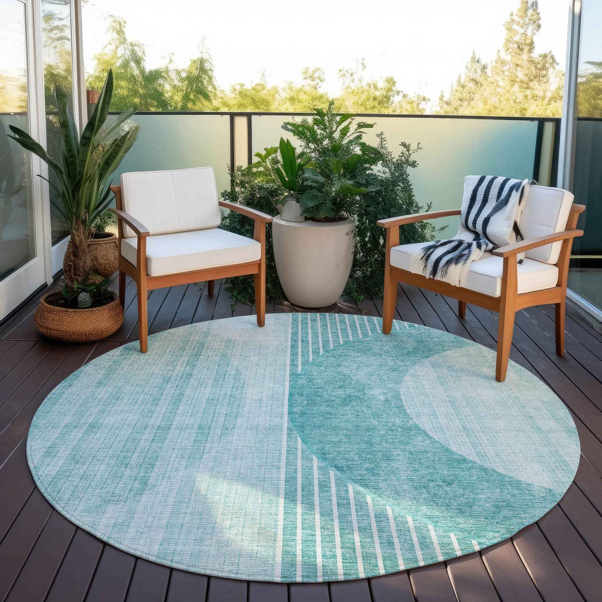8' Teal Blue And Aqua Round Geometric Washable Indoor Outdoor Area Rug