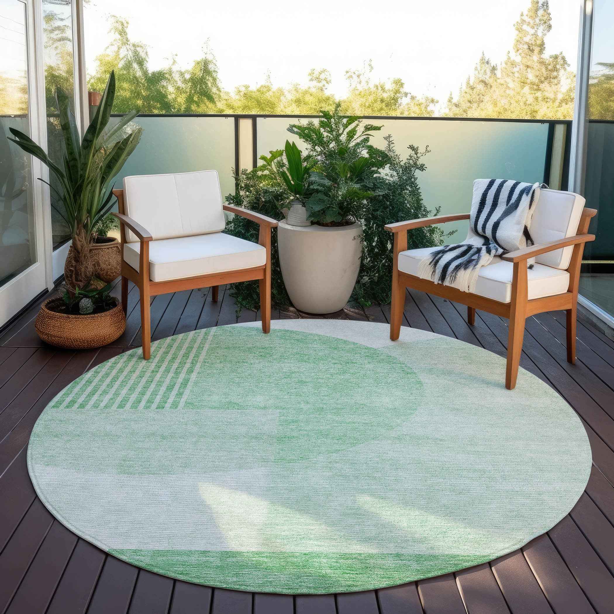 8' Green And Mint Green Round Geometric Washable Indoor Outdoor Area Rug