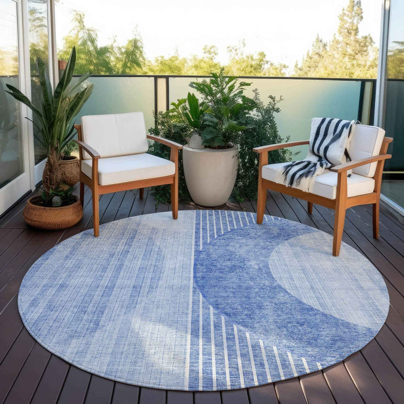 8' Denim Blue And Sky Blue Round Geometric Washable Indoor Outdoor Area Rug