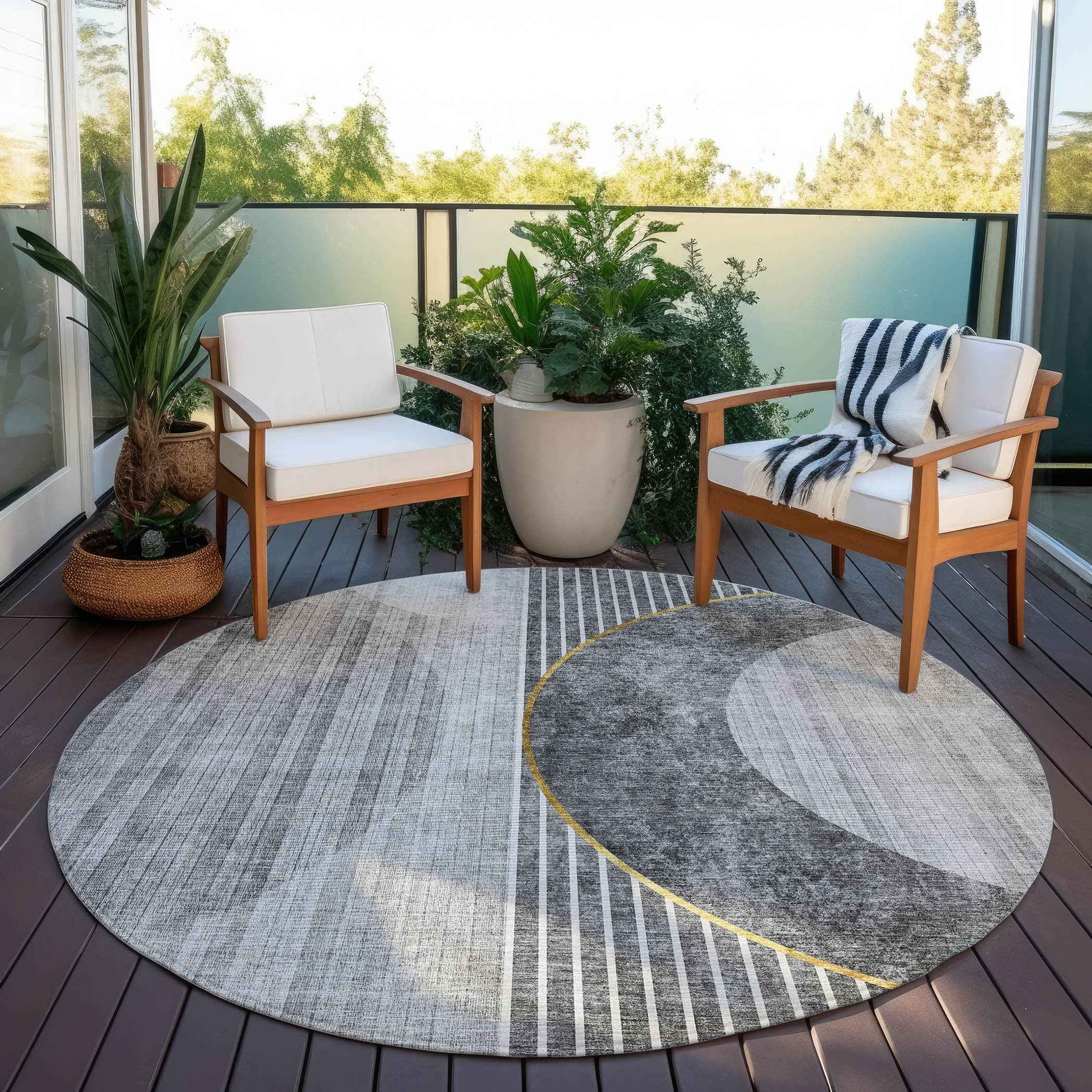 8' Charcoal Gray And Silver Round Geometric Washable Indoor Outdoor Area Rug
