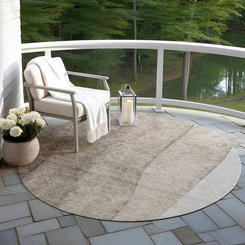 8' Taupe Brown And Ivory Round Ombre Washable Indoor Outdoor Area Rug