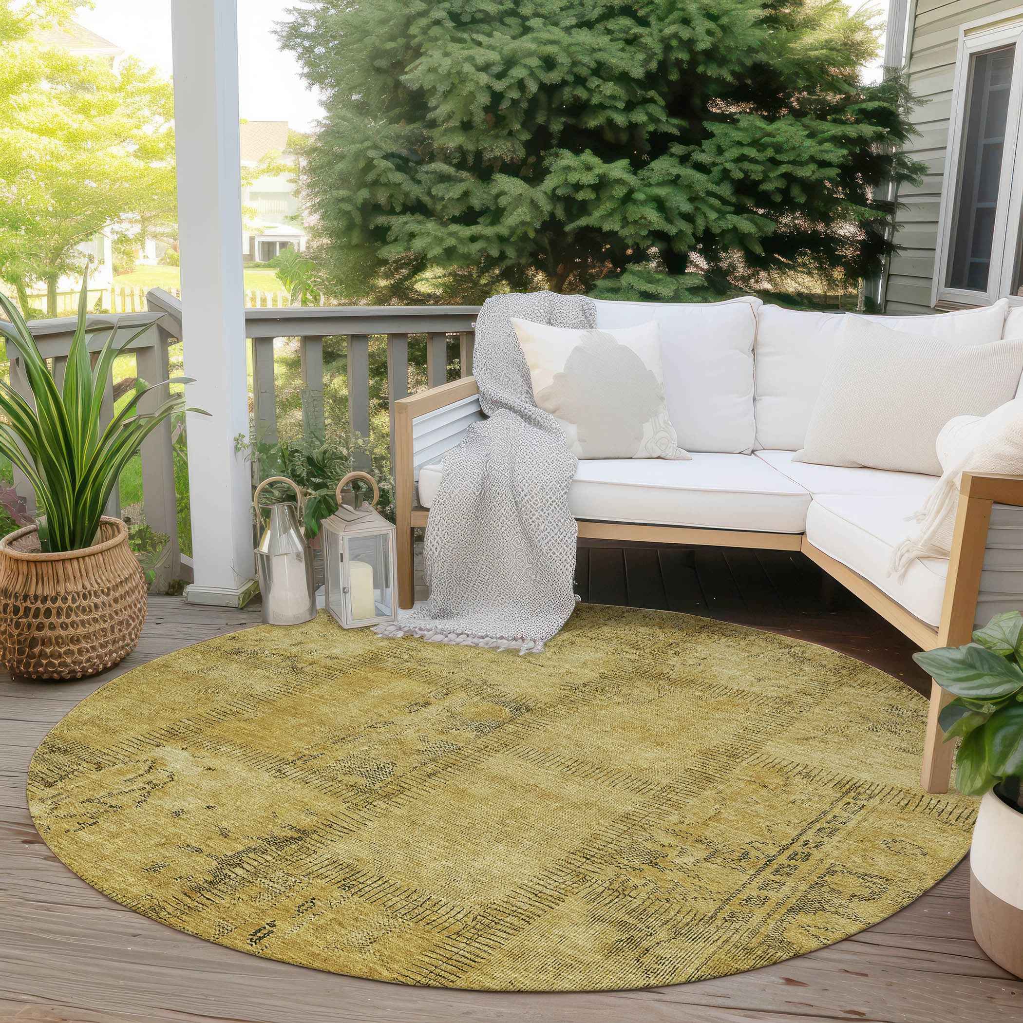 8' Gold Wheat And Gray Round Patchwork Washable Indoor Outdoor Area Rug
