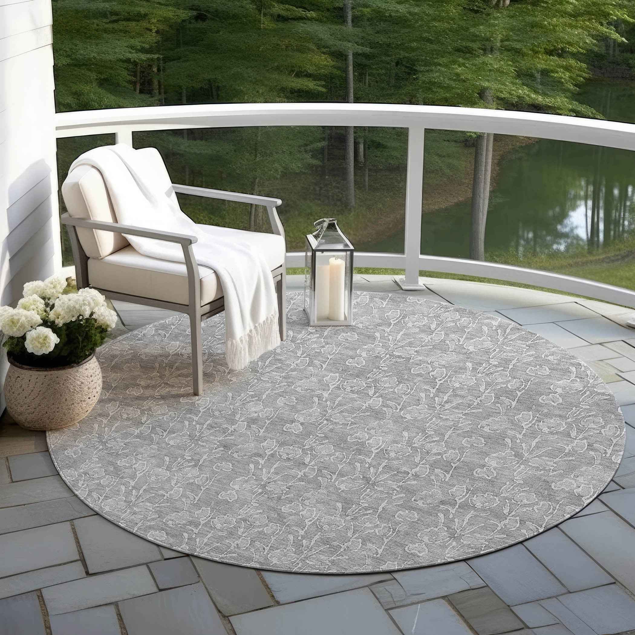 8' Silver And Ivory Round Floral Washable Indoor Outdoor Area Rug