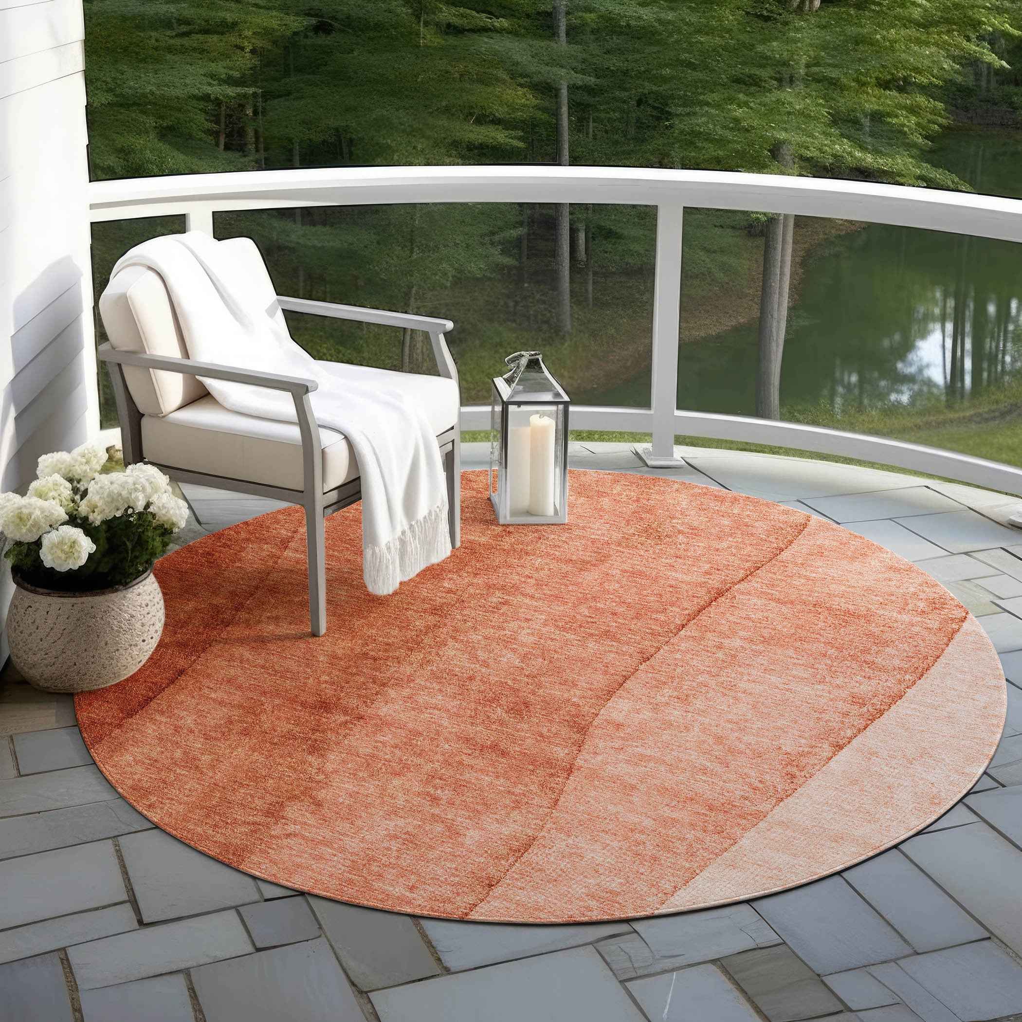 8' Red Copper And Terra Cotta Round Ombre Washable Indoor Outdoor Area Rug