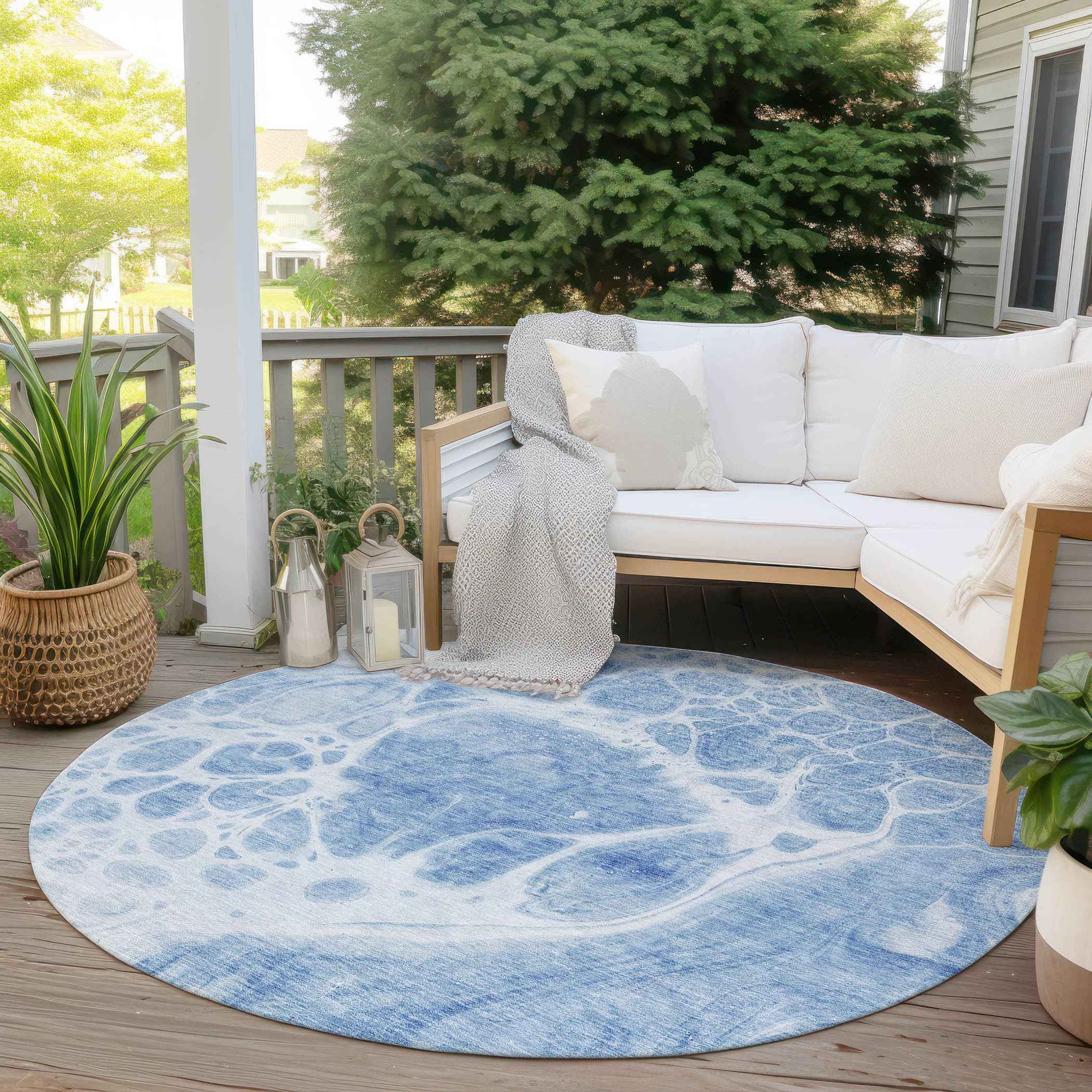 8' Sky Blue And Denim Blue Round Nautical Washable Indoor Outdoor Area Rug