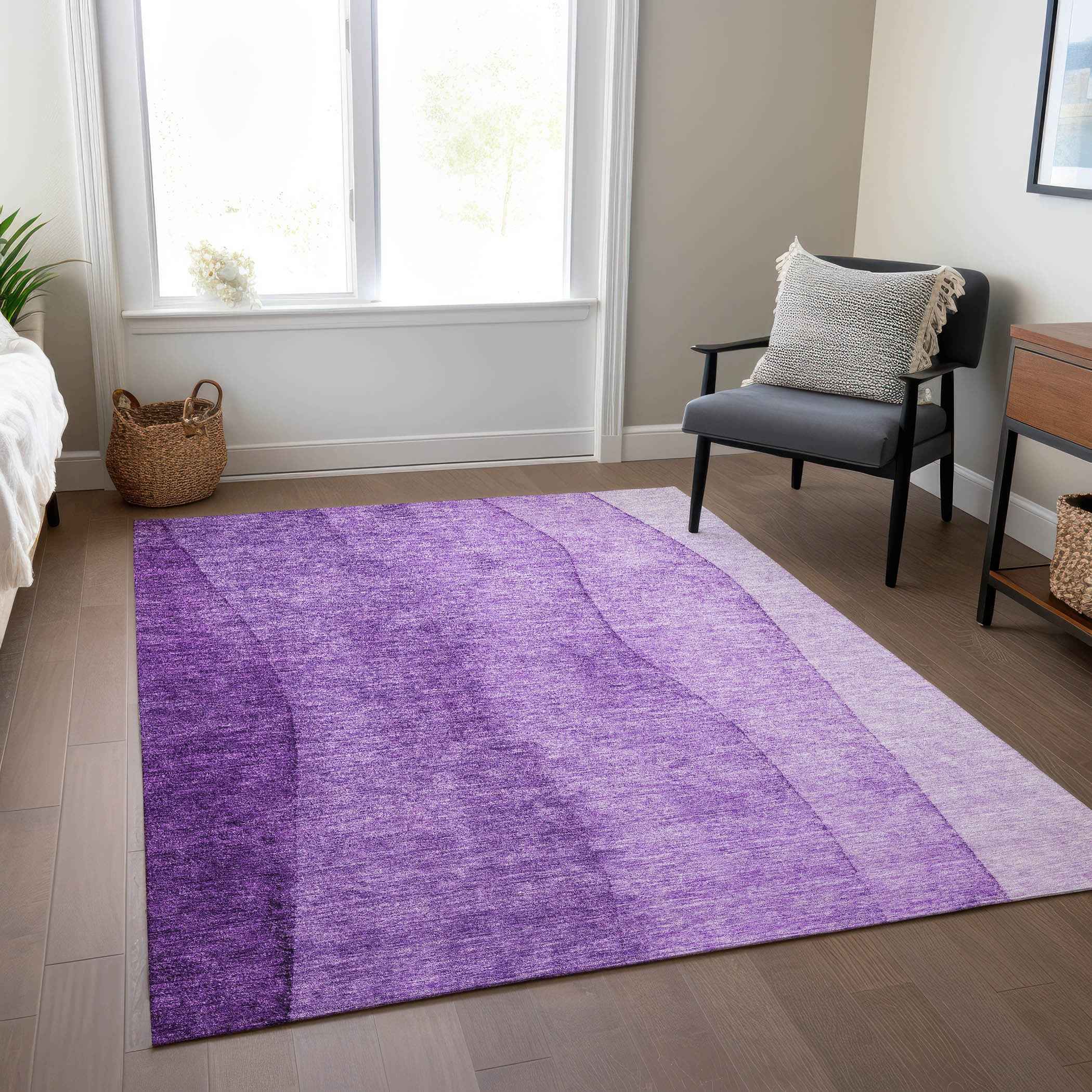 8' X 10' Purple And Lavender Ombre Washable Indoor Outdoor Area Rug