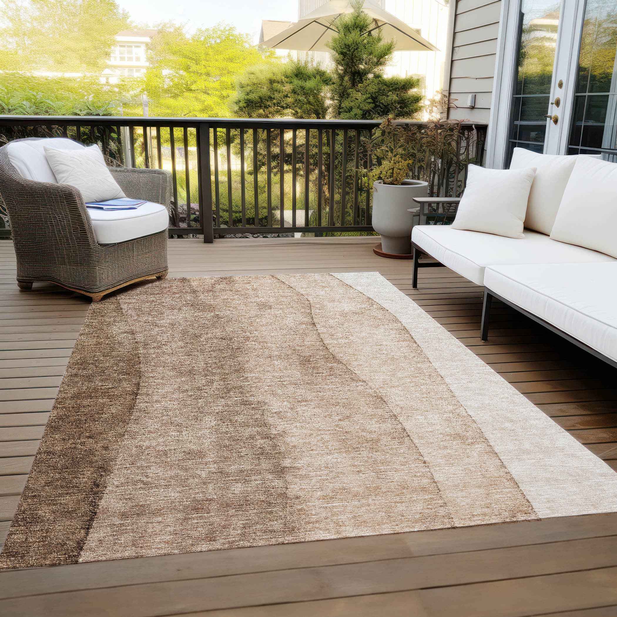 5' X 8' Brown And Beige Ombre Washable Indoor Outdoor Area Rug
