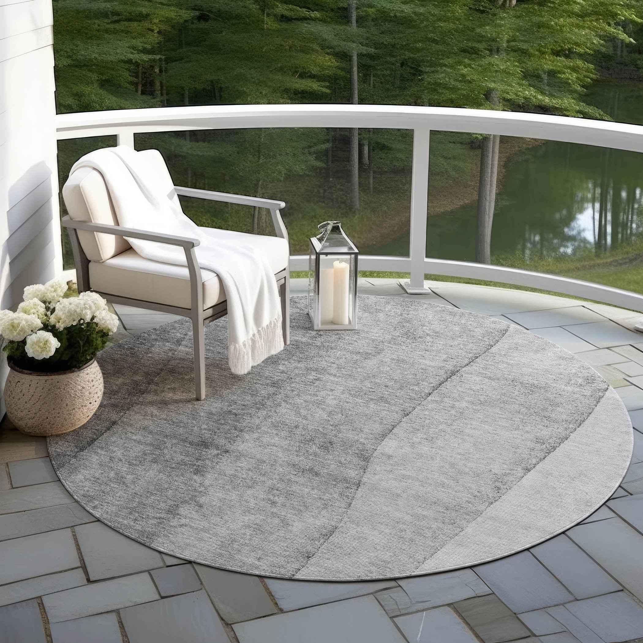 8' Gray Silver And Charcoal Round Ombre Washable Indoor Outdoor Area Rug
