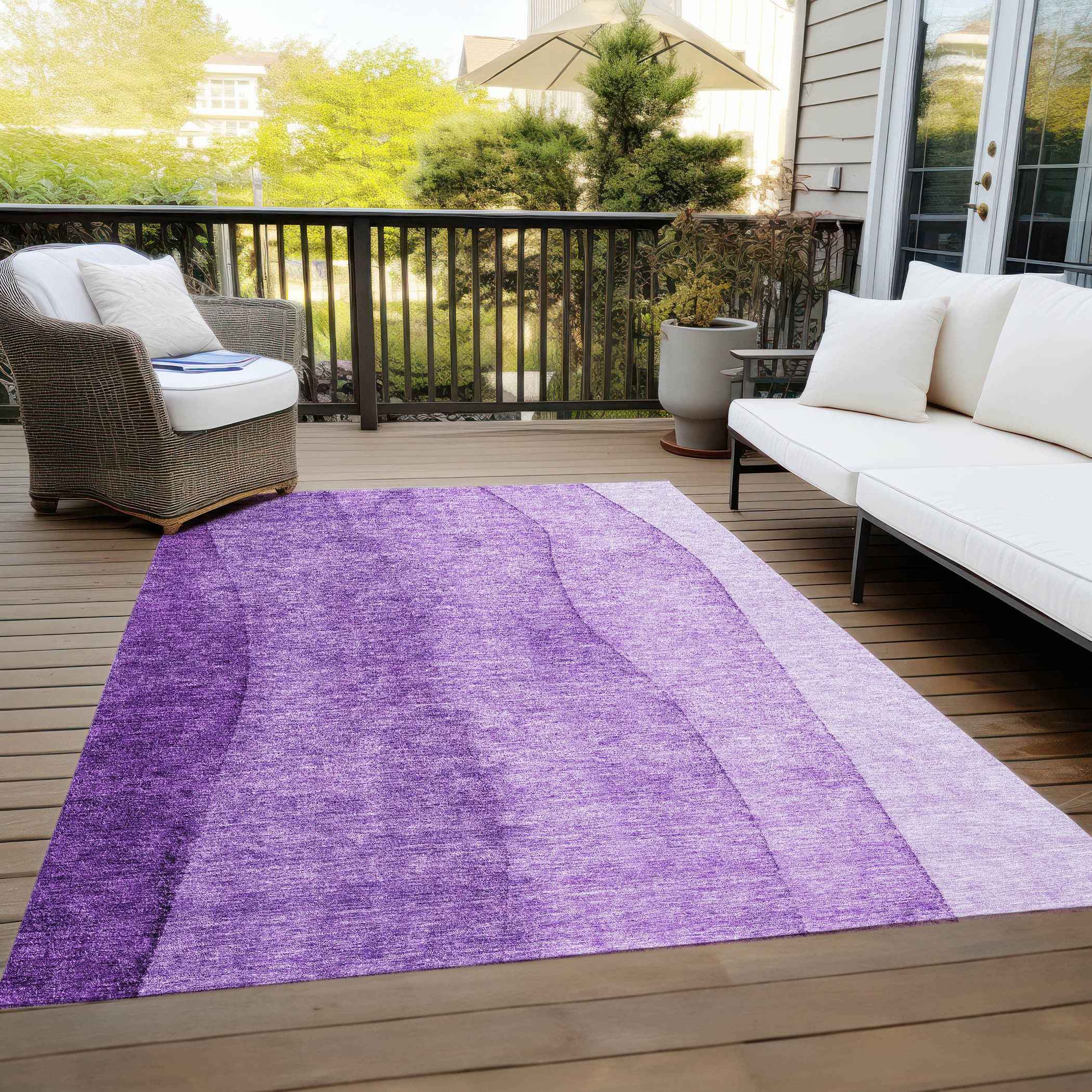 5' X 8' Purple And Lavender Ombre Washable Indoor Outdoor Area Rug