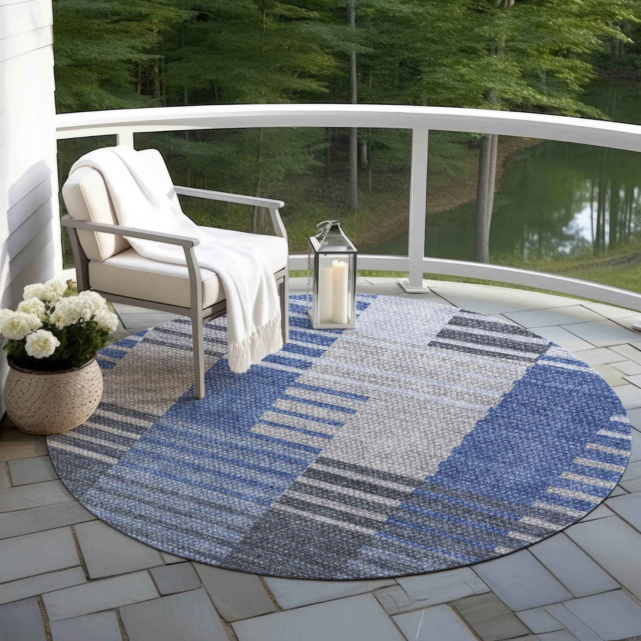 8' Denim Blue And Navy Blue Round Striped Washable Indoor Outdoor Area Rug