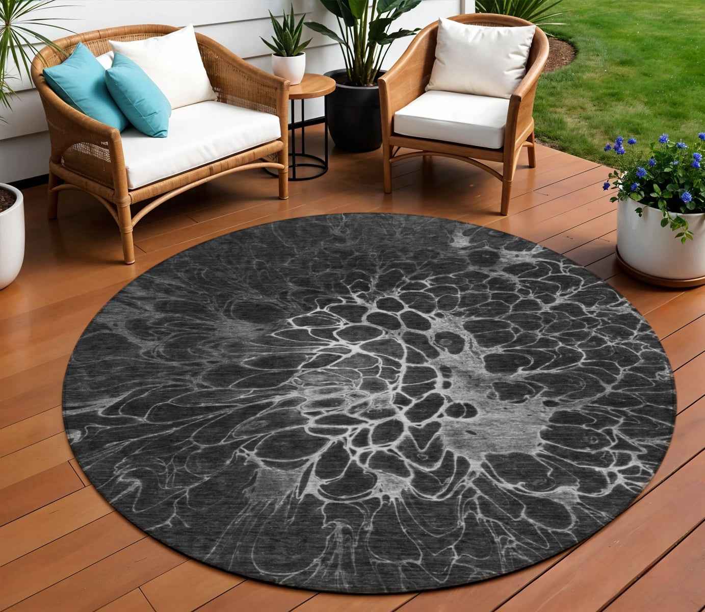 8' Charcoal Gray And Silver Round Abstract Washable Indoor Outdoor Area Rug