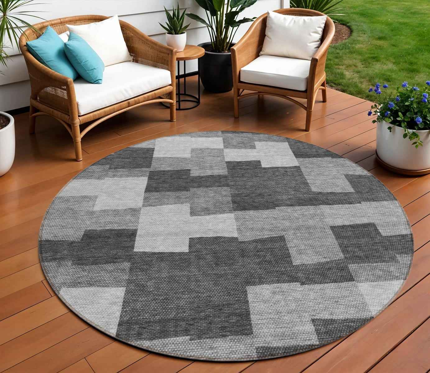 8' Gray Silver And Charcoal Round Geometric Washable Indoor Outdoor Area Rug