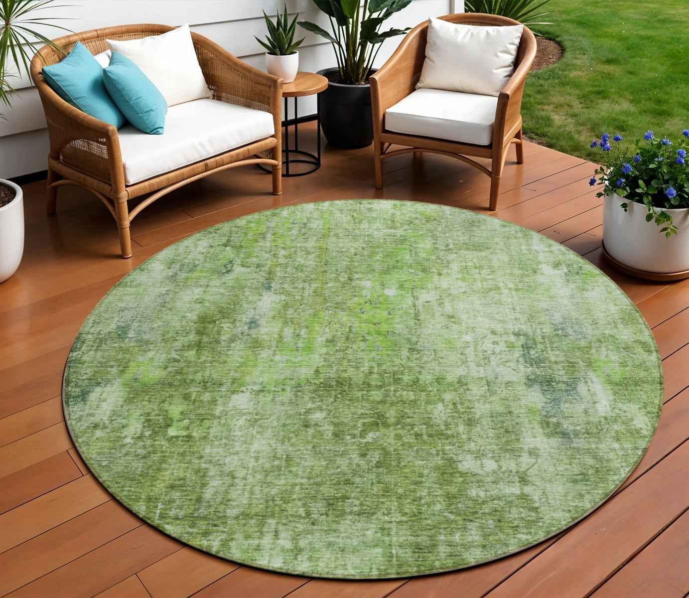 8' Olive Green And Artichoke Green Round Abstract Washable Indoor Outdoor Area Rug