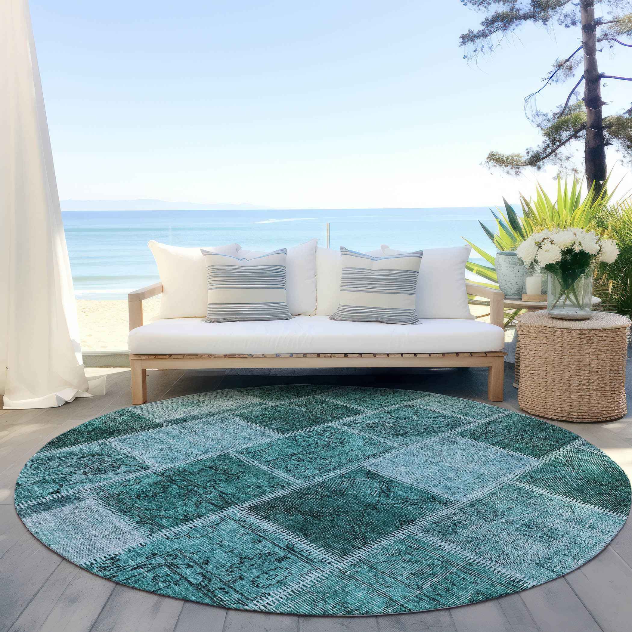 8' Teal Blue Aqua And Charcoal Round Patchwork Washable Indoor Outdoor Area Rug