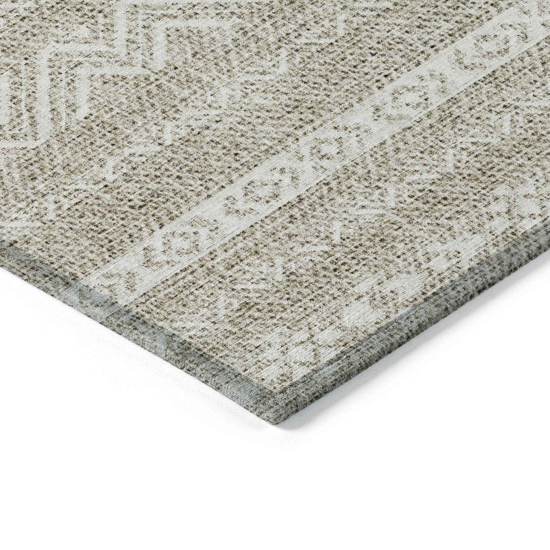 8' X 10' Beige And Ivory Southwestern Washable Indoor Outdoor Area Rug