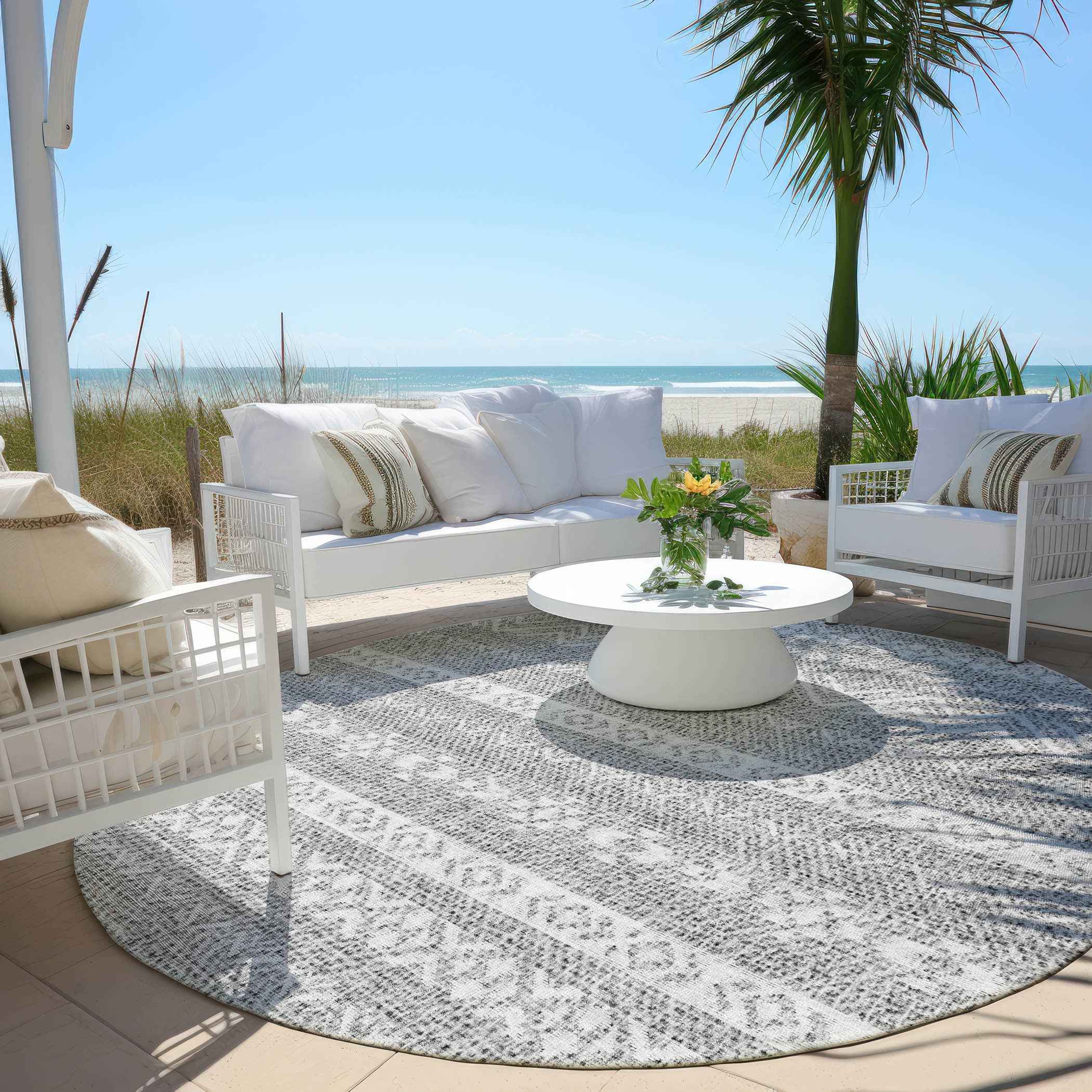 8' Gray And Silver Round Southwestern Washable Indoor Outdoor Area Rug