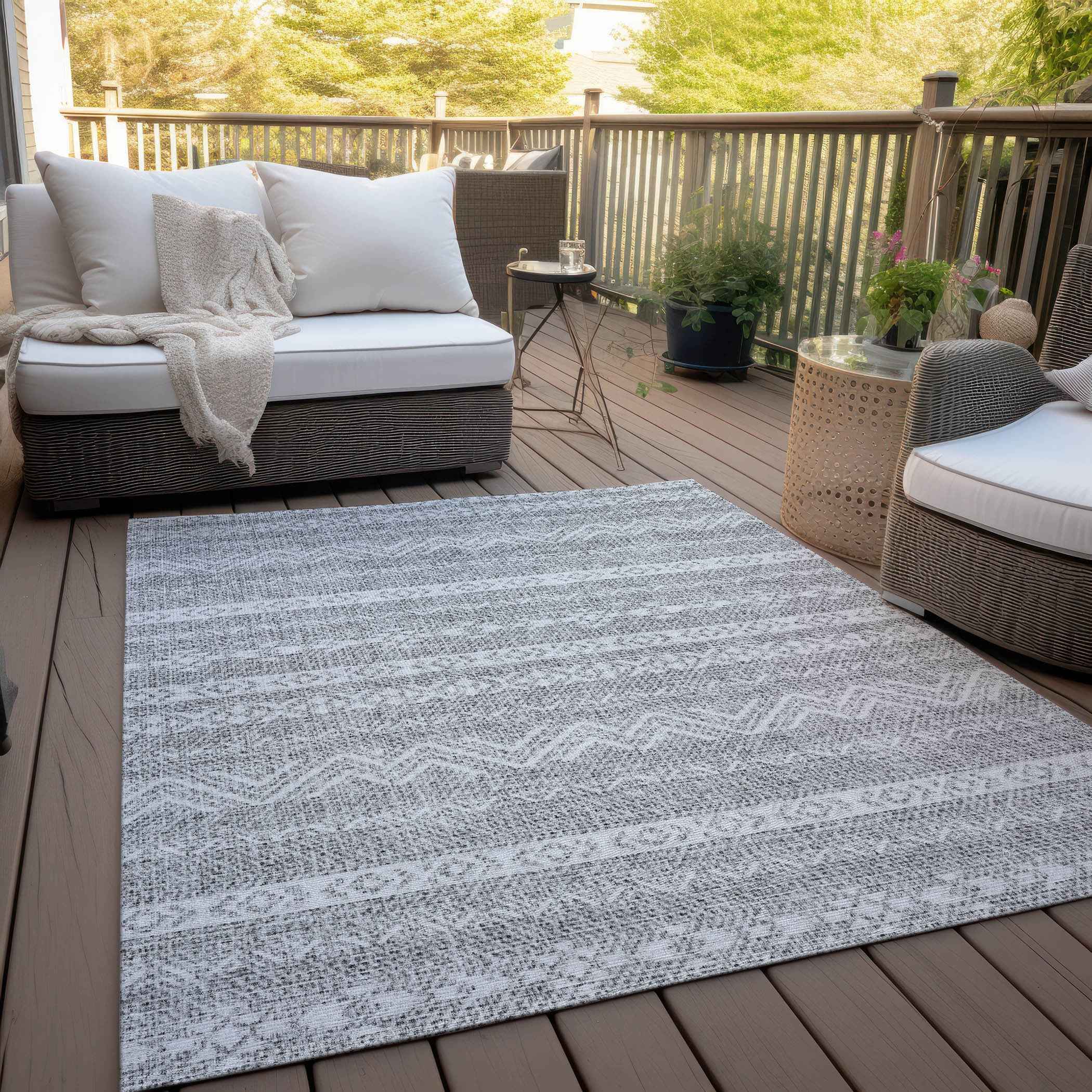5' X 8' Gray And Silver Southwestern Washable Indoor Outdoor Area Rug
