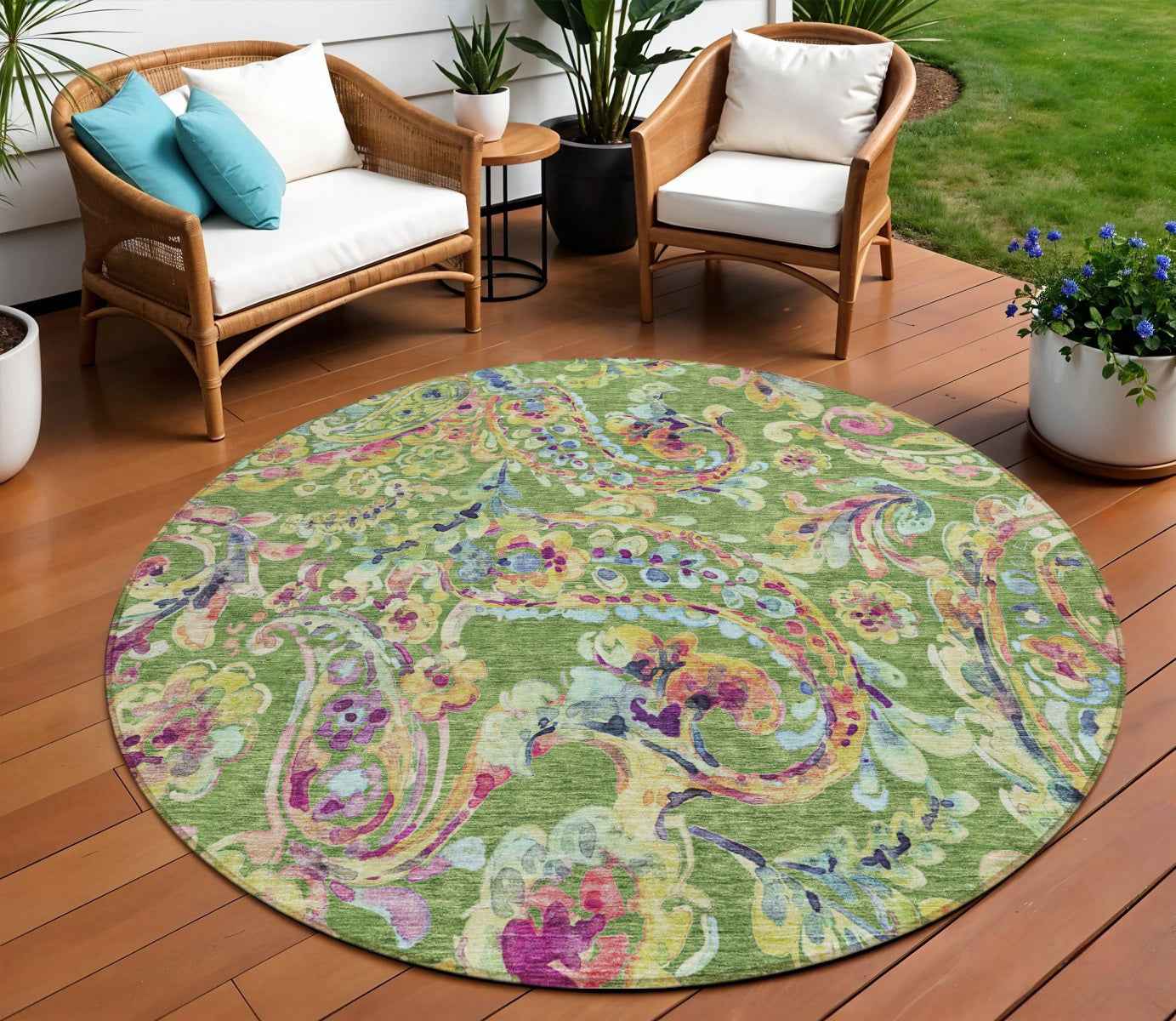 8' Fern Green And Artichoke Green Round Paisley Washable Indoor Outdoor Area Rug
