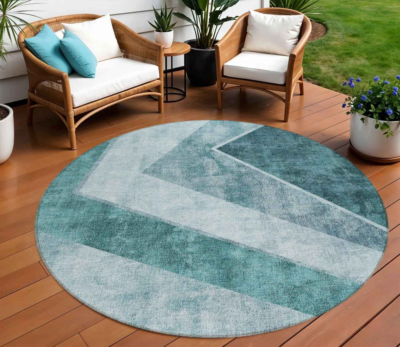 8' Teal Blue Aqua And Blue Round Geometric Washable Indoor Outdoor Area Rug
