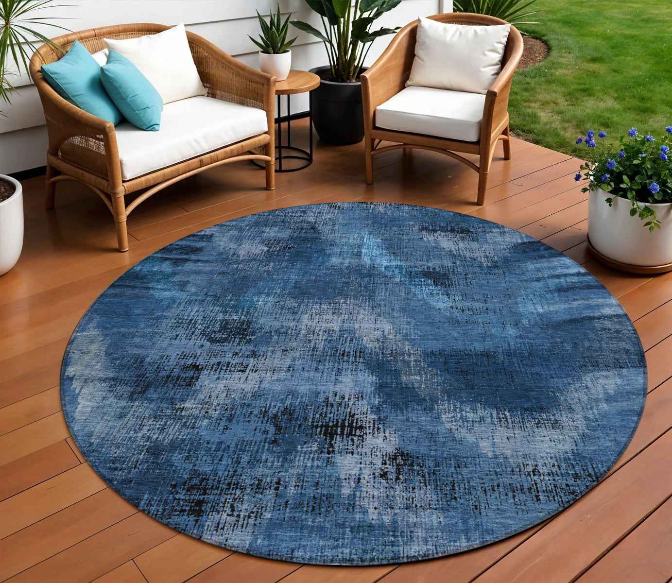 8' Navy Blue And Sky Blue Round Abstract Washable Indoor Outdoor Area Rug