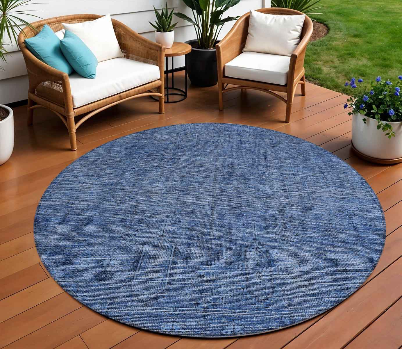 8' Navy Blue And Blue Round Southwestern Washable Indoor Outdoor Area Rug