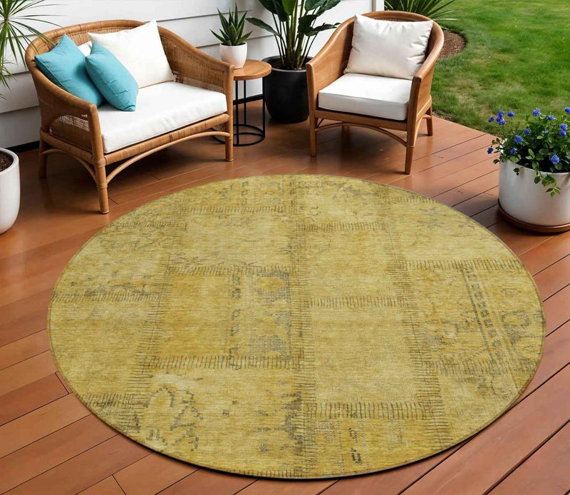 8' Gold Wheat And Gray Round Patchwork Washable Indoor Outdoor Area Rug