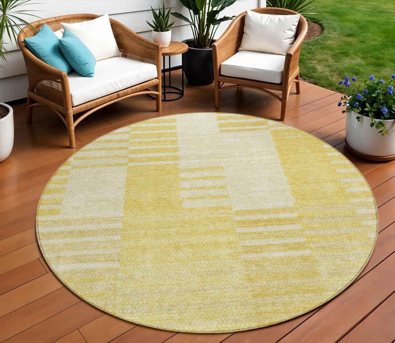 8' Gold Wheat And Ivory Round Striped Washable Indoor Outdoor Area Rug
