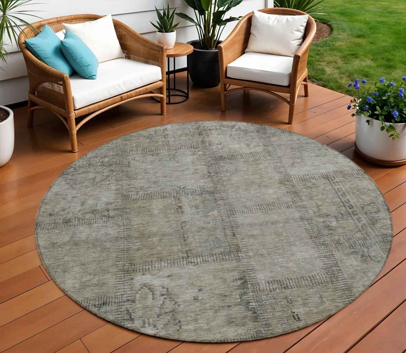 8' Taupe Brown And Beige Round Patchwork Washable Indoor Outdoor Area Rug