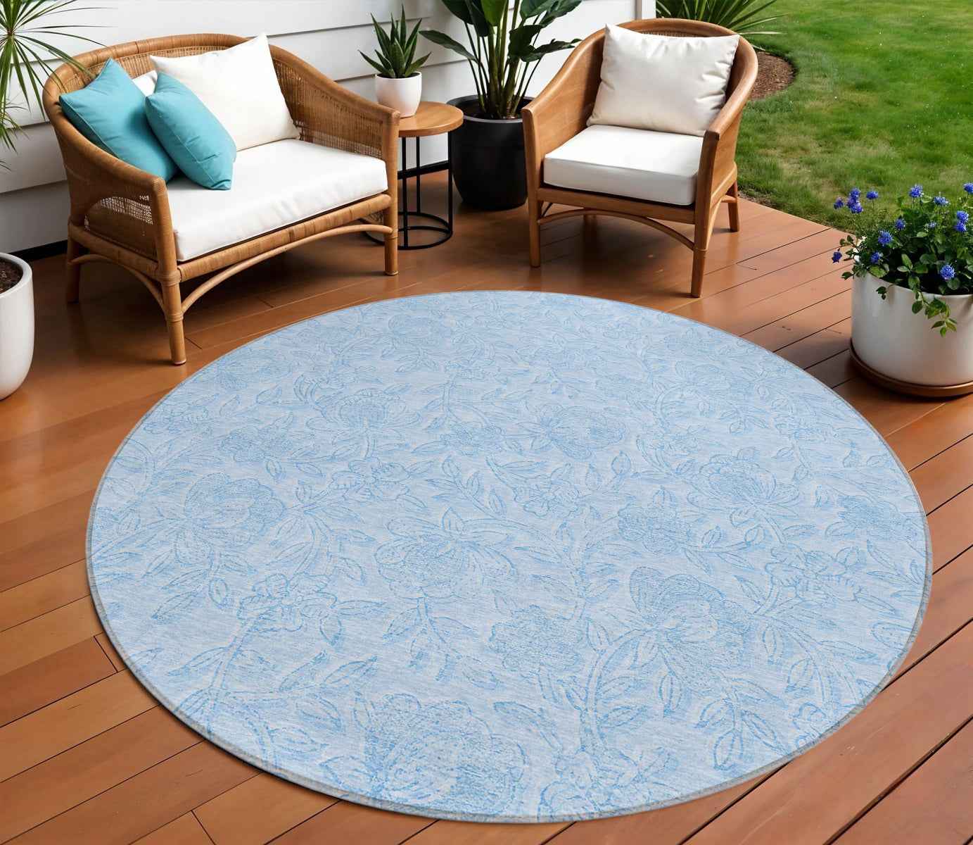 8' Sky Blue And Blue Round Floral Washable Indoor Outdoor Area Rug