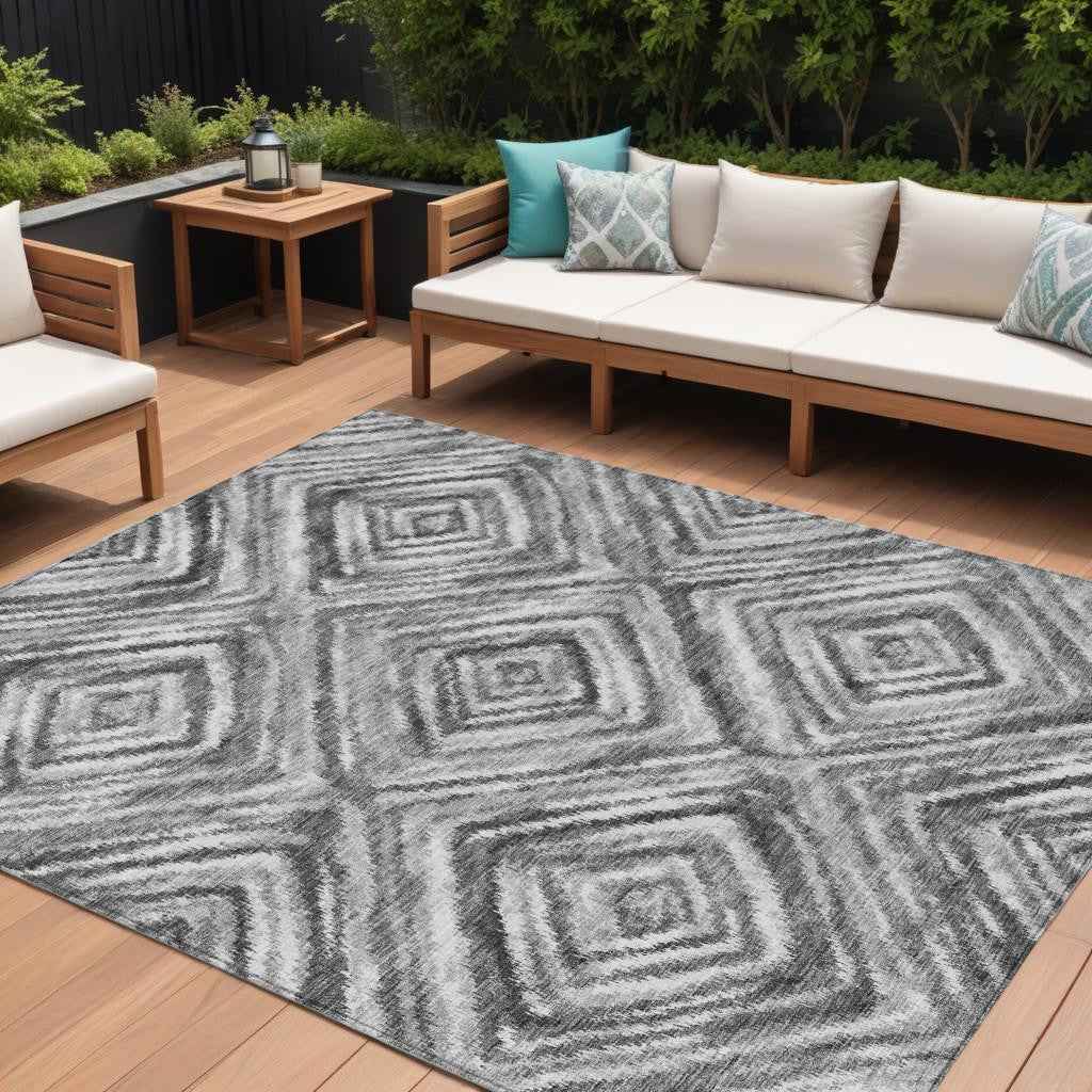 9' X 12' Gray Silver And Ivory Geometric Washable Indoor Outdoor Area Rug