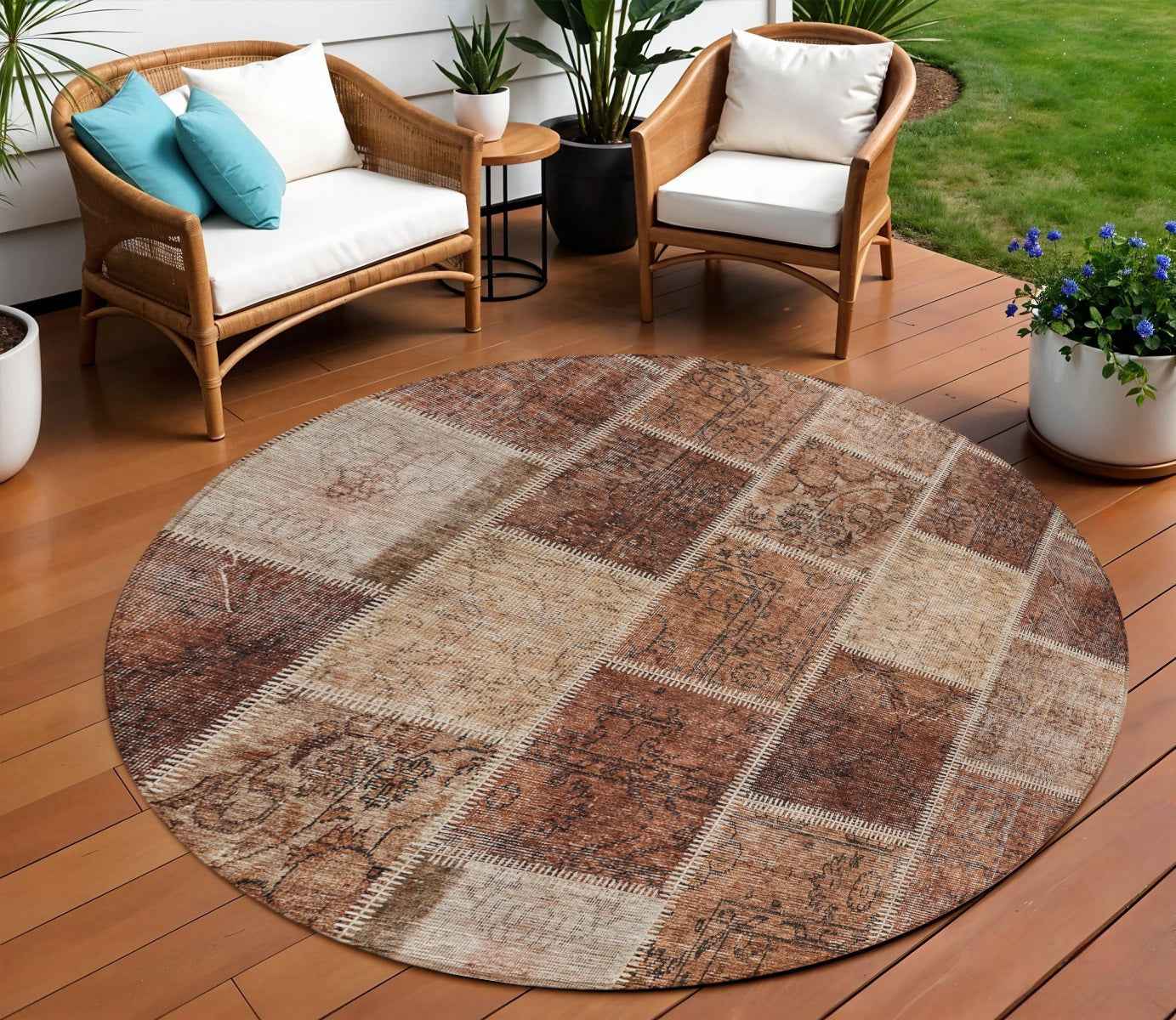 8' Orange Copper And Beige Round Patchwork Washable Indoor Outdoor Area Rug