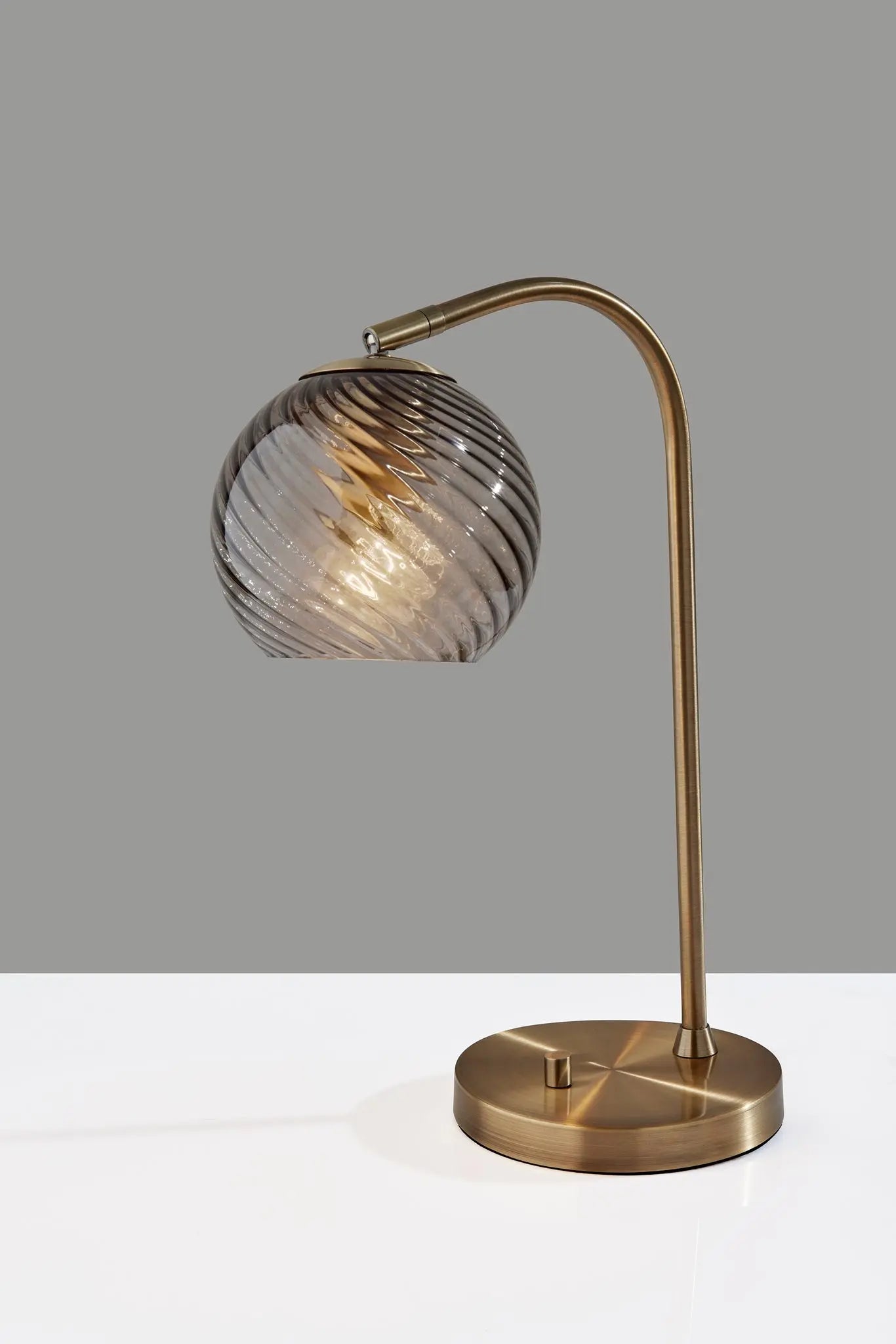 19" Antiqued Brass Metal Desk Lamp With Light Gray Swirl Globe Shade - GreatEagleInc