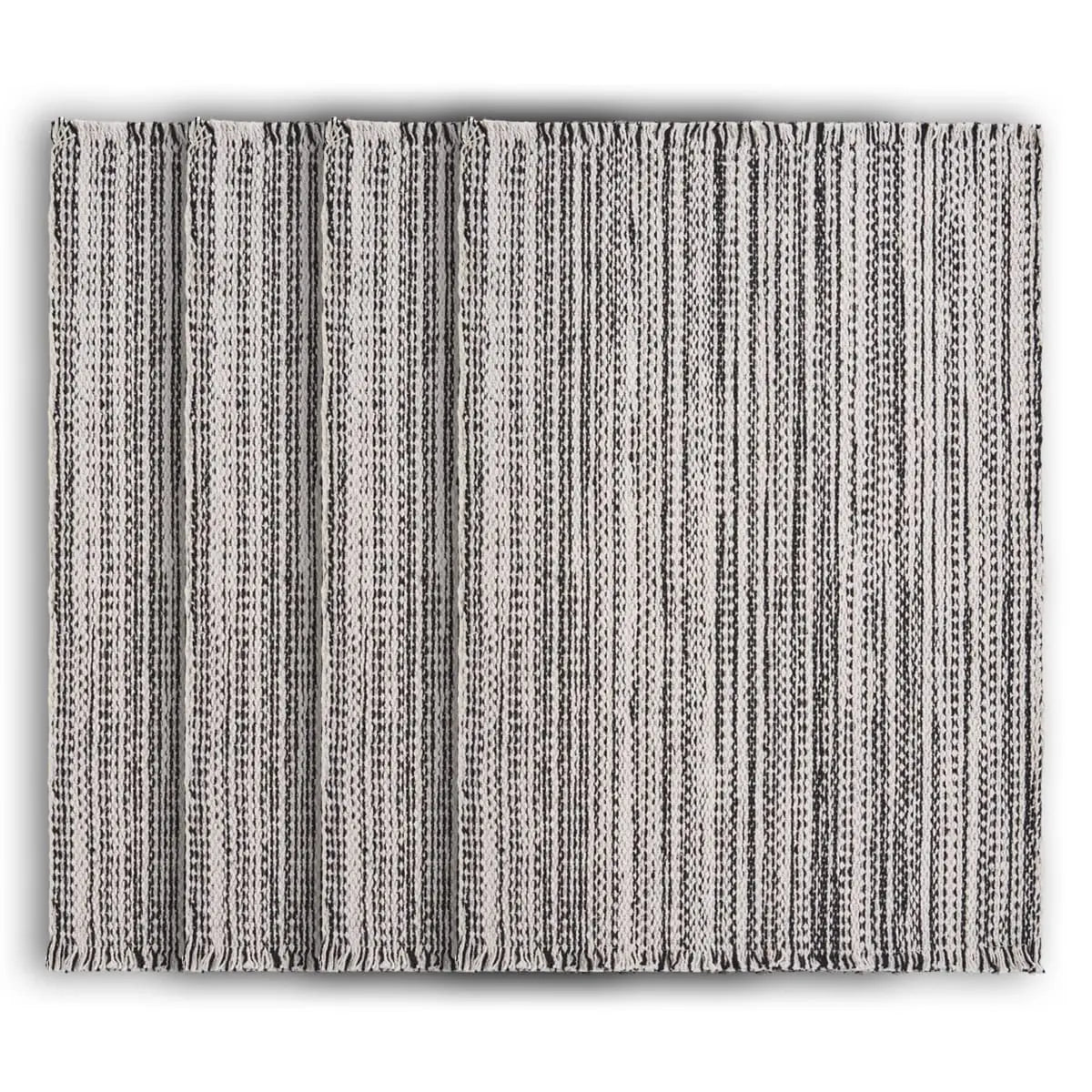 19" Set of Four Black And White Striped Cotton Placemats Homeroots Kitchen & Dining