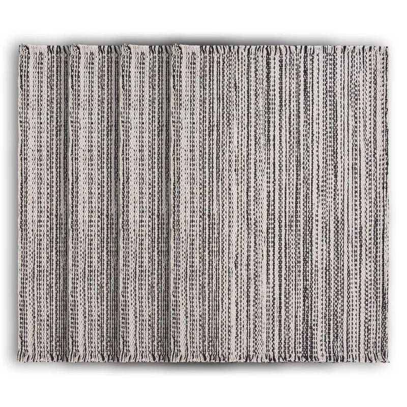 19" Set of Four Black And White Striped Cotton Placemats Homeroots Kitchen & Dining