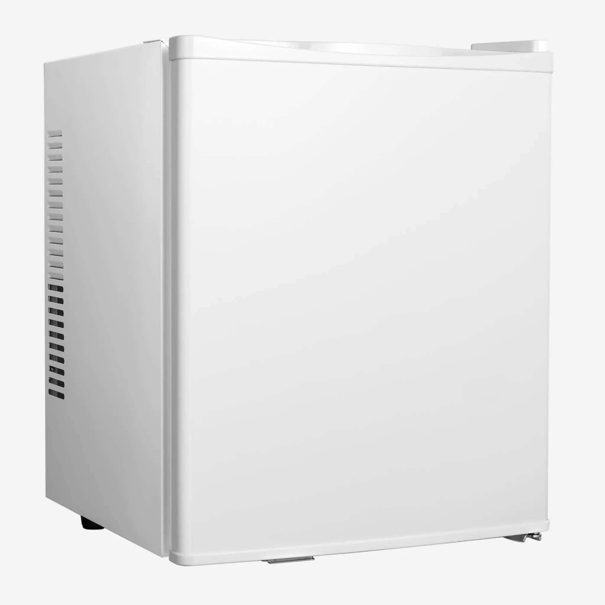 19" X 15" White Metal Single Compartment Can Beverage Refrigerator Homeroots Home Decor