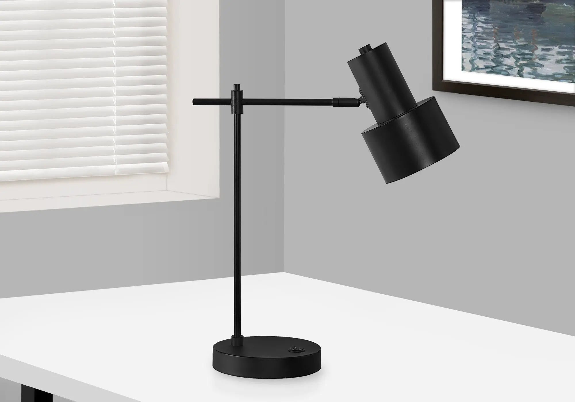 21" Black Metal Round USB Table Lamp With Black Drum Shade Homeroots Lighting
