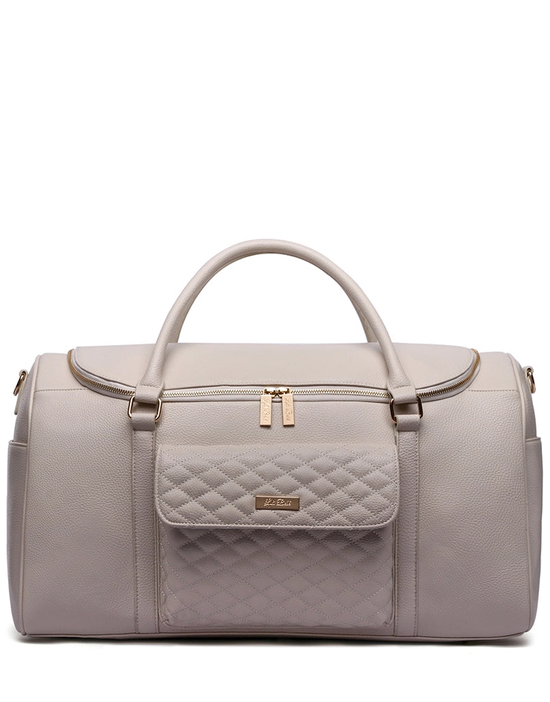 Pearl white travel bag with front quilted pocket and center zipper pull