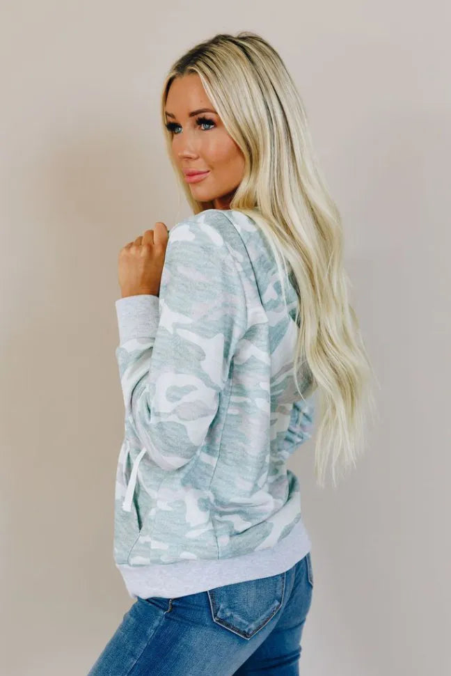 Like Magic Camo Jacket Stay Warm in Style