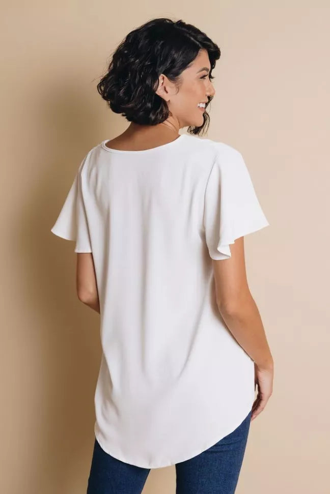 White short-sleeve top with crew neckline, relaxed fit