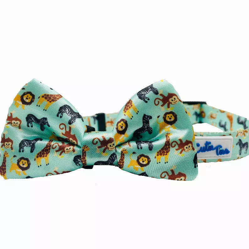 Jungle animal bow tie on teal dog collar with navy collar strap