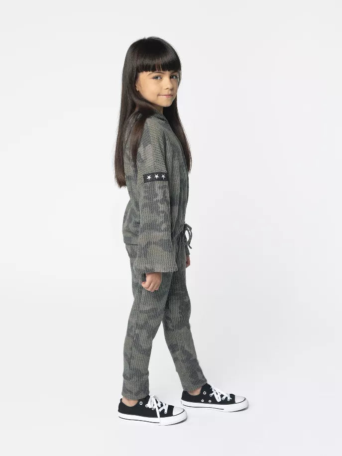 Kids camo hoodie with hood and star patches on sleeves, front pouch, drawstring waist