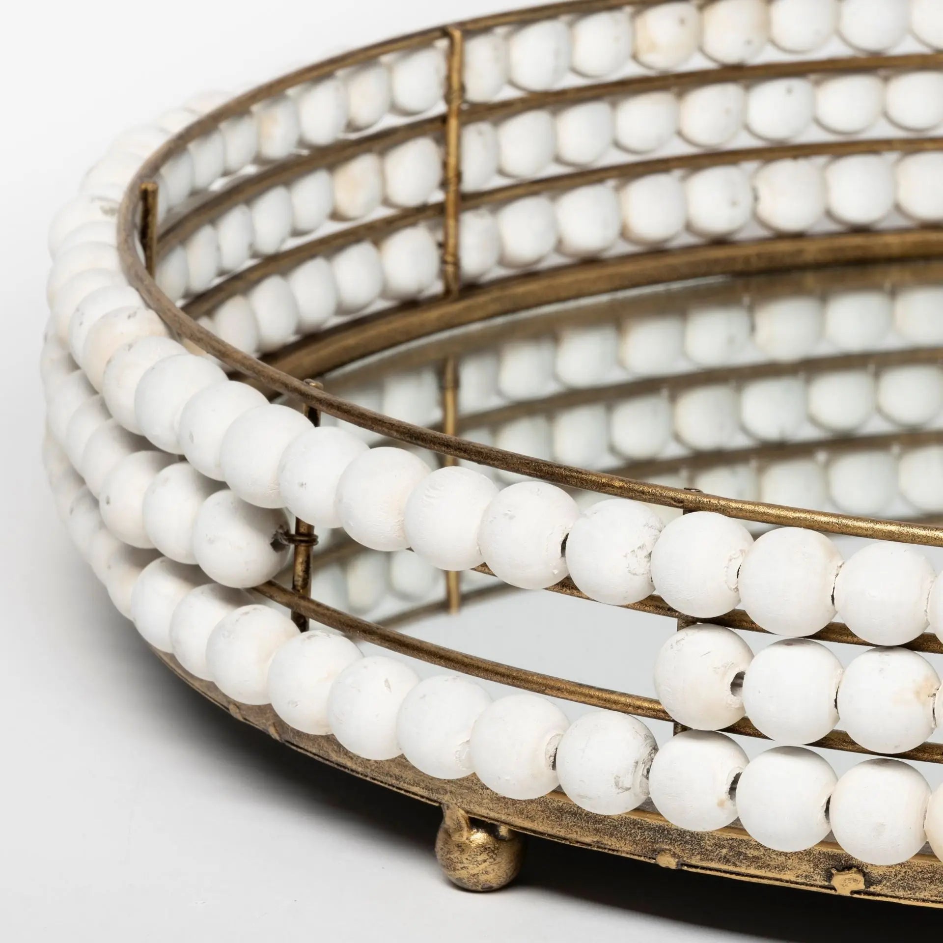 22" Antiqued Gold And White Metal Wood And Mirrored Glass Round Vanity Tray Homeroots Kitchen & Dining