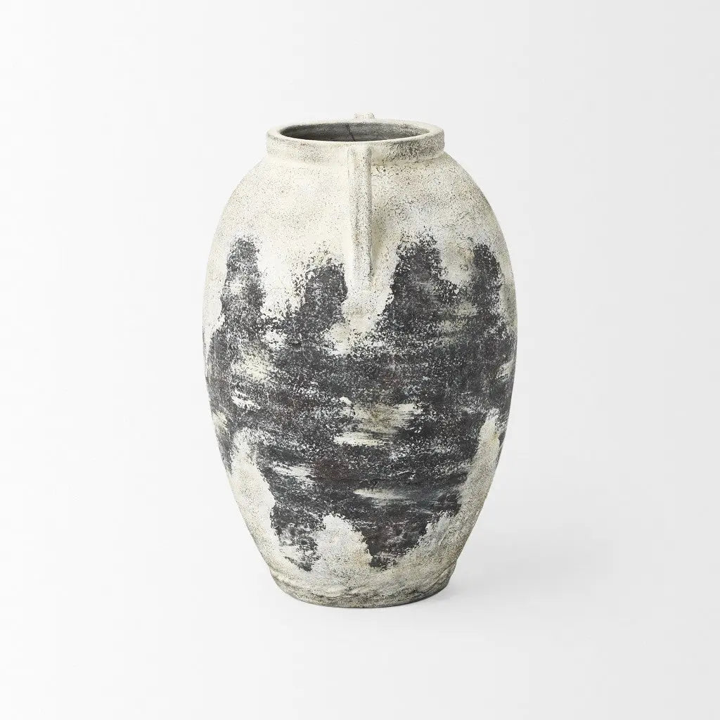 22" Black And White Ombre Ceramic Amphora Floor Vase Homeroots Home Decor
