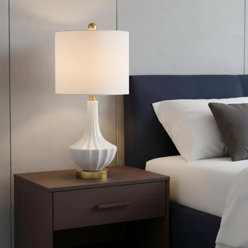 22" Gold Urn Table Lamp With Drum Shade Homeroots Lighting
