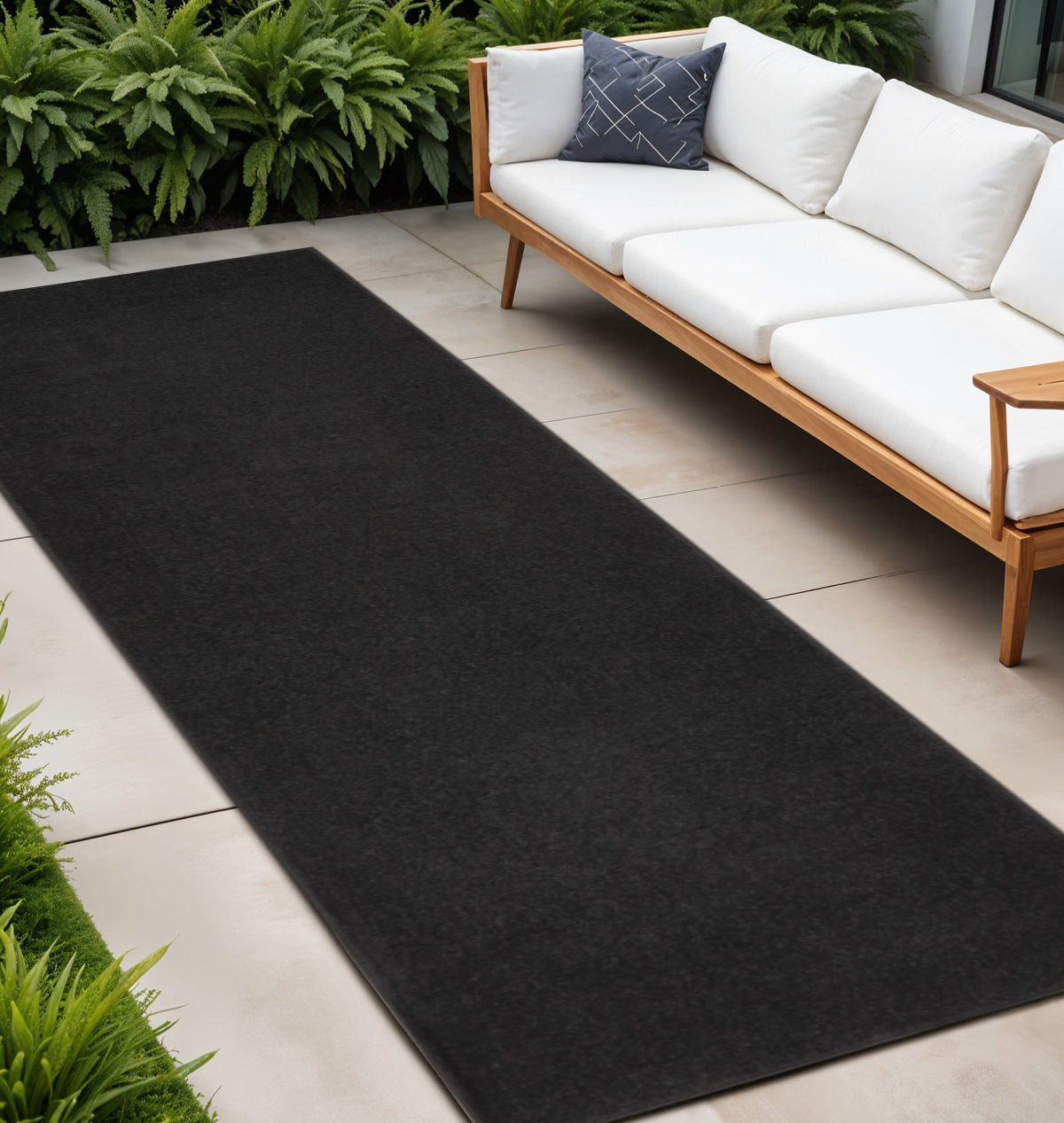 8' Black Indoor Outdoor Runner Rug - Outdoor