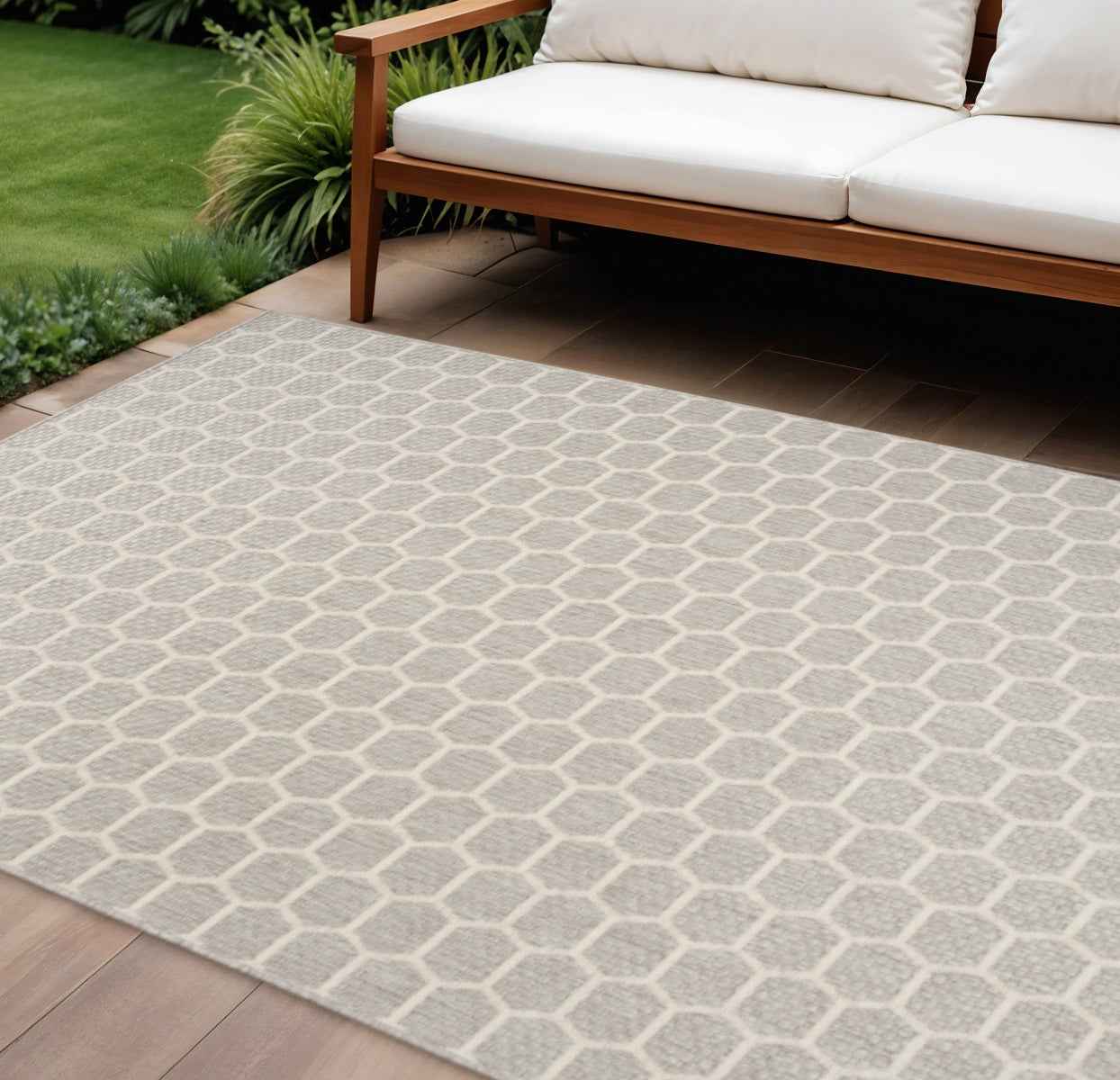 6' X 9' Gray And Ivory Geometric Indoor Outdoor Area Rug