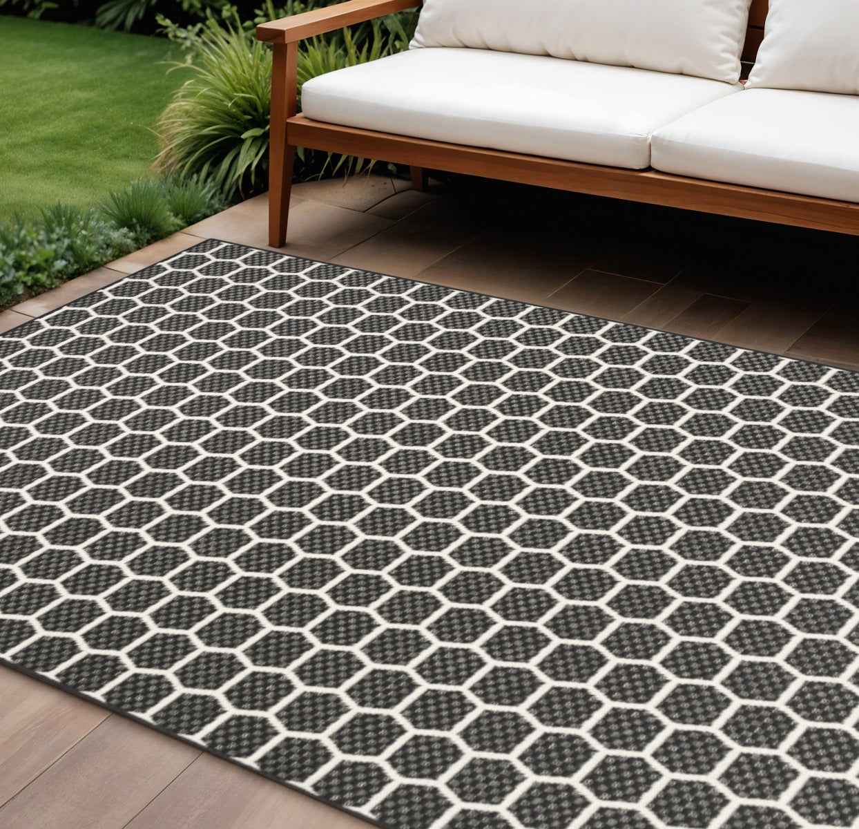 9' X 12' Black And Ivory Geometric Indoor Outdoor Area Rug