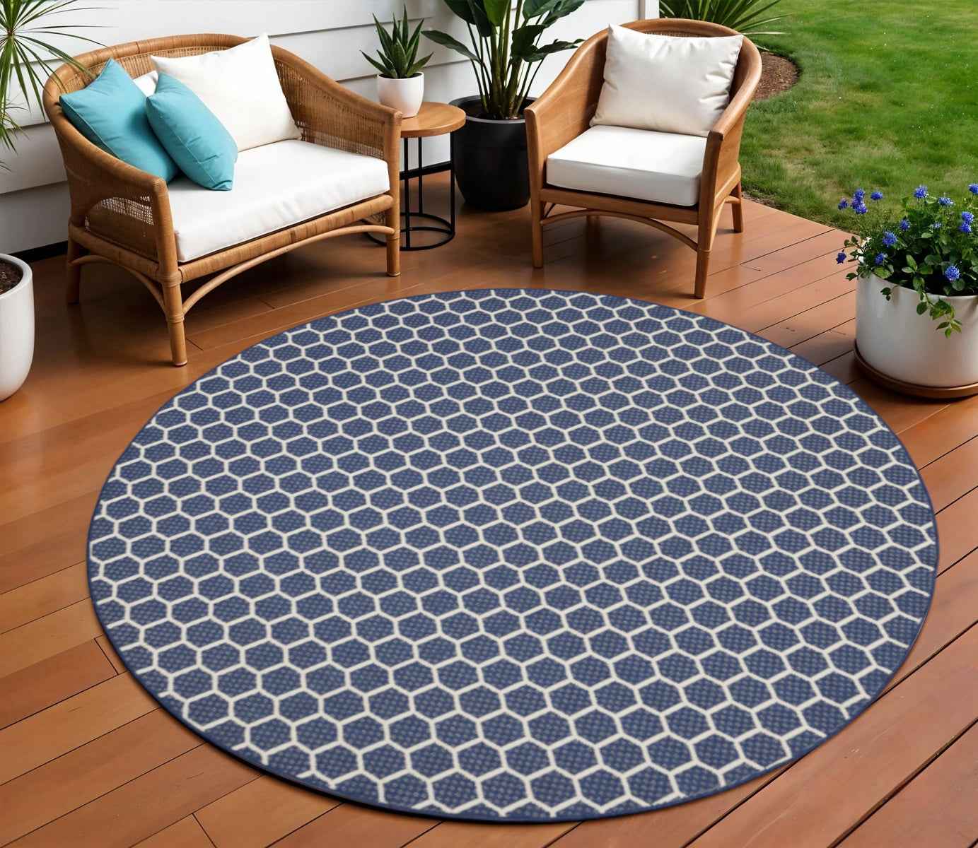 8' Navy Blue And Ivory Geometric Indoor Outdoor Area Rug